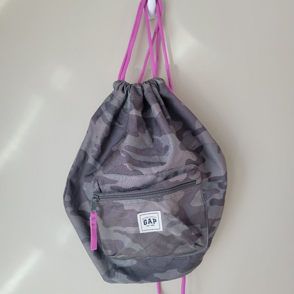Gap Kids Camouflage Drawstring Bag Backpack with Pink Straps